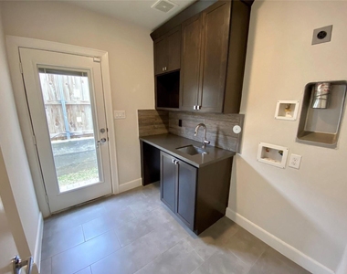 346 Eado Park Circle - Photo Thumbnail 16