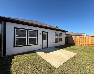 5802 Blue Grama Drive - Photo Thumbnail 10