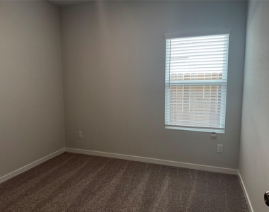 5802 Blue Grama Drive - Photo Thumbnail 7