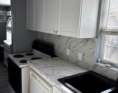 100 Ross Street - Photo Thumbnail 10