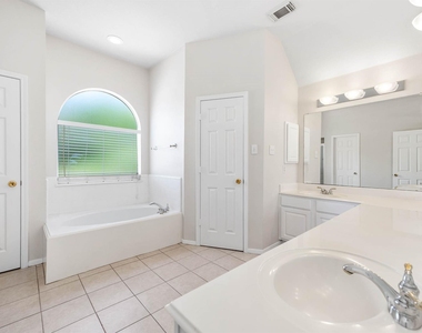 7902 Feather Springs - Photo Thumbnail 35