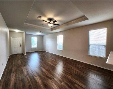 24106 Silver Sunset Lane - Photo Thumbnail 13