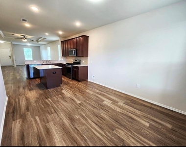 24106 Silver Sunset Lane - Photo Thumbnail 4