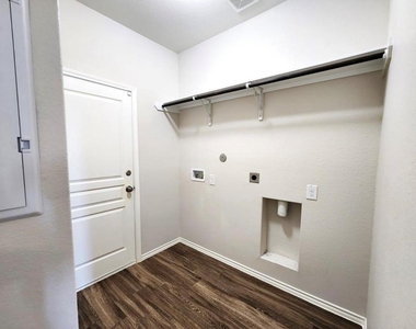 24106 Silver Sunset Lane - Photo Thumbnail 9