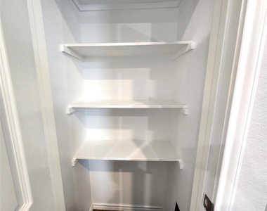 24106 Silver Sunset Lane - Photo Thumbnail 15