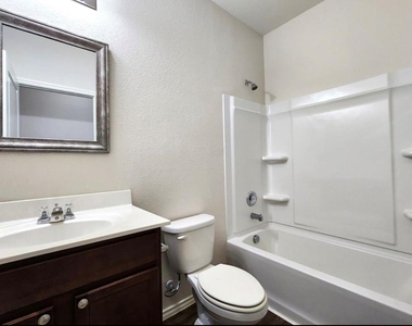 24106 Silver Sunset Lane - Photo Thumbnail 8