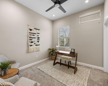 317 E 35th Street - Photo Thumbnail 16