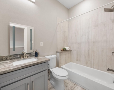 317 E 35th Street - Photo Thumbnail 17