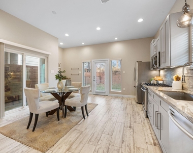 317 E 35th Street - Photo Thumbnail 5