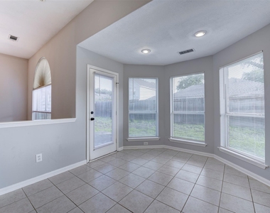 9026 Eaglecove Drive - Photo Thumbnail 17