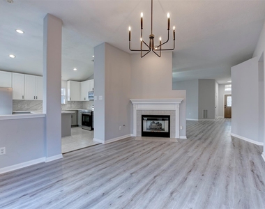 9026 Eaglecove Drive - Photo Thumbnail 20