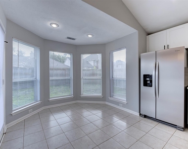 9026 Eaglecove Drive - Photo Thumbnail 18