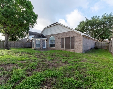 9026 Eaglecove Drive - Photo Thumbnail 27