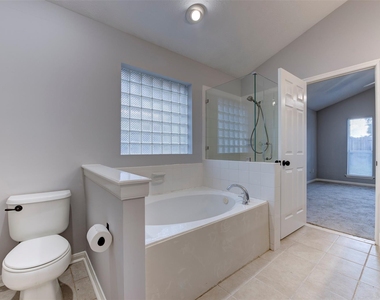 9026 Eaglecove Drive - Photo Thumbnail 24