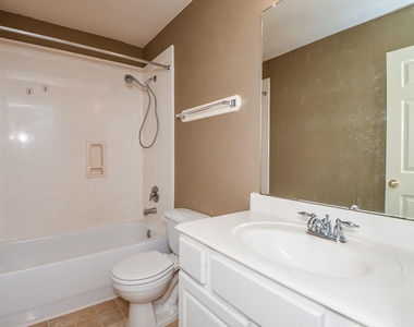 7218 Fox Hall Lane - Photo Thumbnail 3