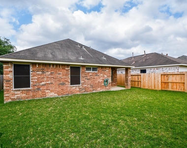 7218 Fox Hall Lane - Photo Thumbnail 20
