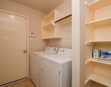 7218 Fox Hall Lane - Photo Thumbnail 19