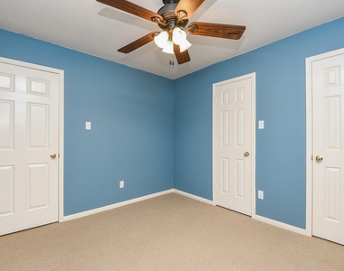 7218 Fox Hall Lane - Photo Thumbnail 12
