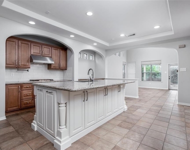 59 Douvaine Court - Photo Thumbnail 7