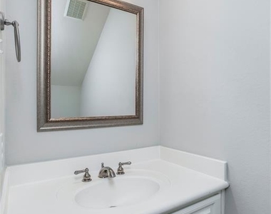 59 Douvaine Court - Photo Thumbnail 14
