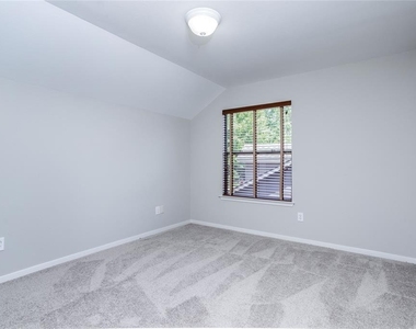 59 Douvaine Court - Photo Thumbnail 19