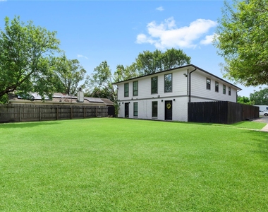 9130 Vogue Lane - Photo Thumbnail 2