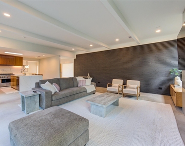 303 Isolde Drive - Photo Thumbnail 4