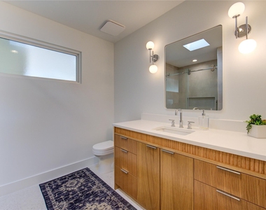 303 Isolde Drive - Photo Thumbnail 21