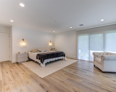 303 Isolde Drive - Photo Thumbnail 24