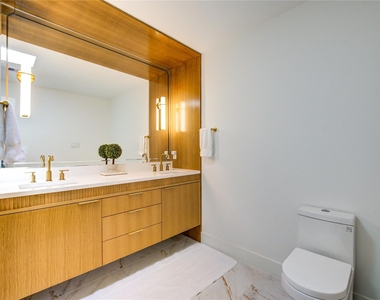 303 Isolde Drive - Photo Thumbnail 26