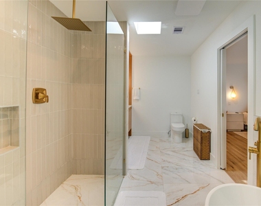 303 Isolde Drive - Photo Thumbnail 28