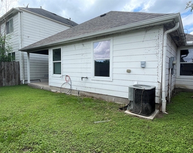 811 Forest Hillside Lane - Photo Thumbnail 30