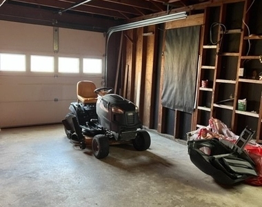 8188 Meadowview Lane - Photo Thumbnail 5
