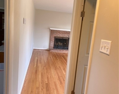 8188 Meadowview Lane - Photo Thumbnail 3