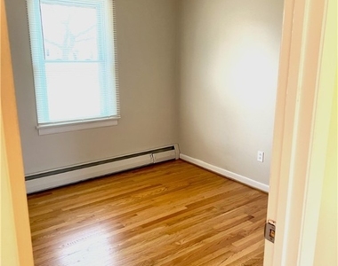 8188 Meadowview Lane - Photo Thumbnail 8