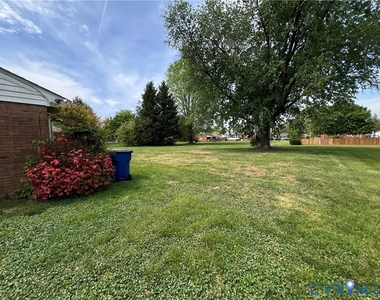 8188 Meadowview Lane - Photo Thumbnail 11