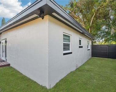 92 Oak Street - Photo Thumbnail 26
