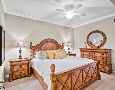 9715 Acqua Court - Photo Thumbnail 13
