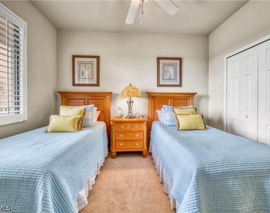 9715 Acqua Court - Photo Thumbnail 17