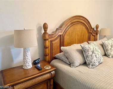 9715 Acqua Court - Photo Thumbnail 24