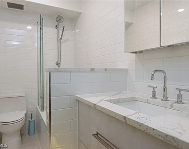 2500 Gulf Shore Boulevard N - Photo Thumbnail 16