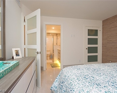 2500 Gulf Shore Boulevard N - Photo Thumbnail 11