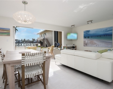 2500 Gulf Shore Boulevard N - Photo Thumbnail 3