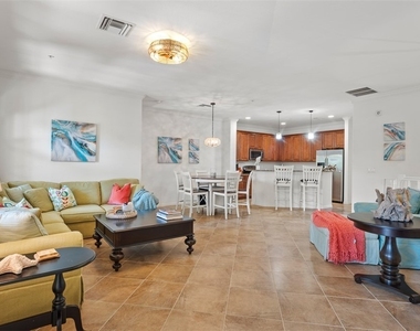 8965 Malibu Lane - Photo Thumbnail 2