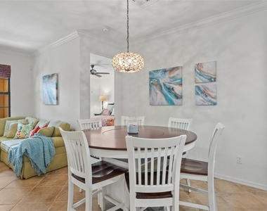 8965 Malibu Lane - Photo Thumbnail 5
