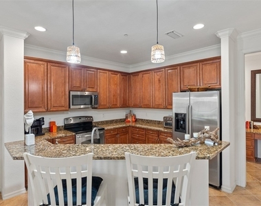 8965 Malibu Lane - Photo Thumbnail 8