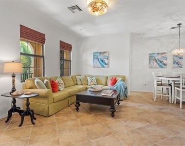 8965 Malibu Lane - Photo Thumbnail 3