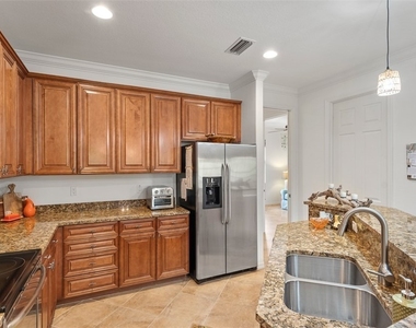 8965 Malibu Lane - Photo Thumbnail 7