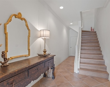 8965 Malibu Lane - Photo Thumbnail 25