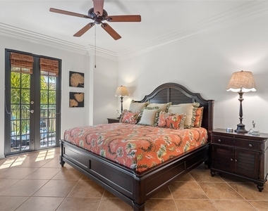 8965 Malibu Lane - Photo Thumbnail 12